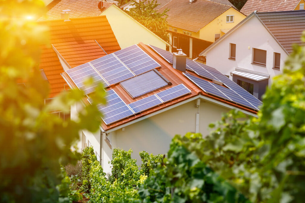 Waarom je nu juist wél aan zonnepanelen moet beginnen